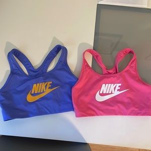Set of 2 Nike bras